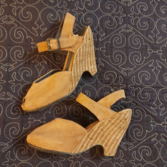 Fluevog Raquel Pindowns pinup sandals vegan - Picture 3 of 10